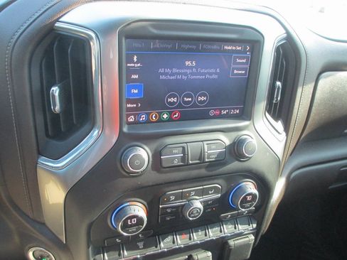 Certified 2022 Chevrolet Silverado 2500 LTZ image 25