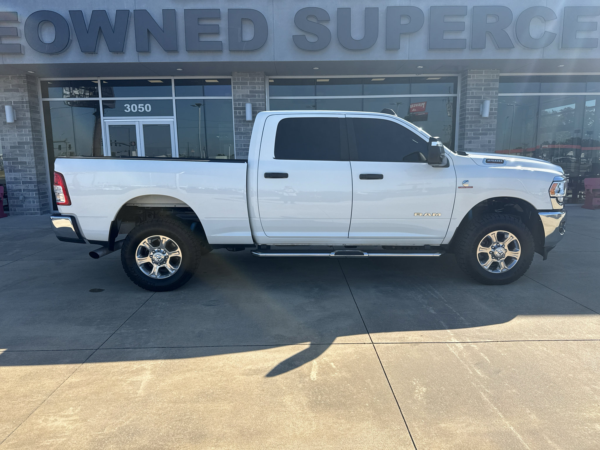 Used 2024 RAM 2500 Big Horn w/ Off Road Package AWD/4WD image 8