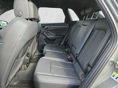 Used 2025 Audi Q3 2.0T Premium w/ Convenience Package image 14