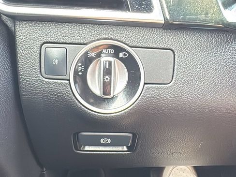 Used 2017 Mercedes-Benz GLS 450 4MATIC image 25