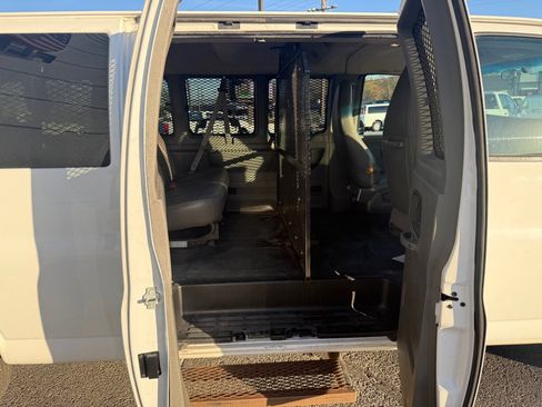 Used 2016 Chevrolet Express 3500 LS image 10