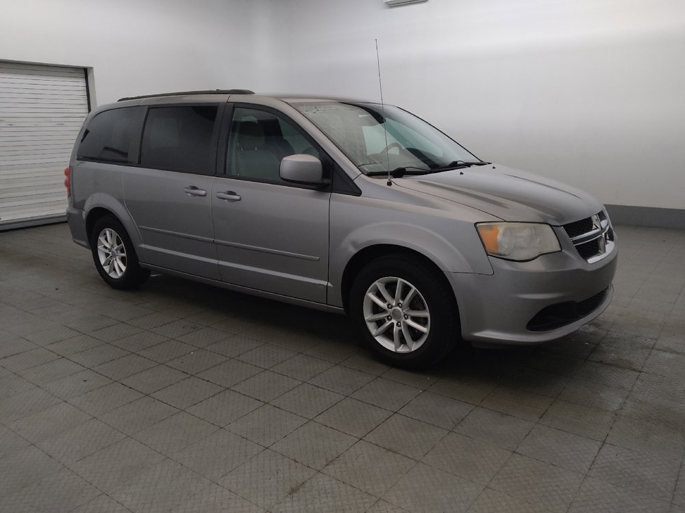 Used 2016 Dodge Grand Caravan SXT w/ UConnect Hands-Free Group FWD image 11