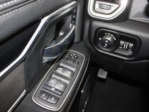 Used 2022 RAM 2500 Laramie AWD/4WD image 21
