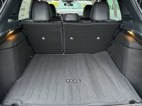 New 2026 Nissan Kicks SR image 27