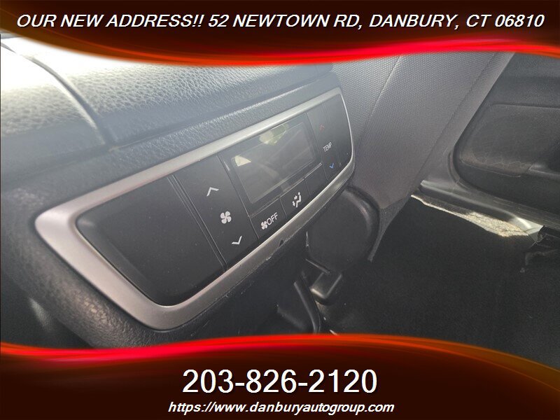 Used 2016 Toyota Highlander LE AWD/4WD image 7