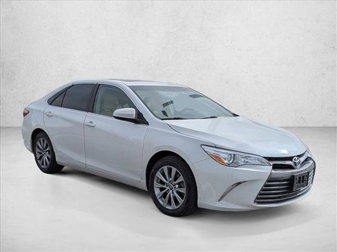 Certified 2016 Toyota Camry XLE w/ Moonroof Package image 3