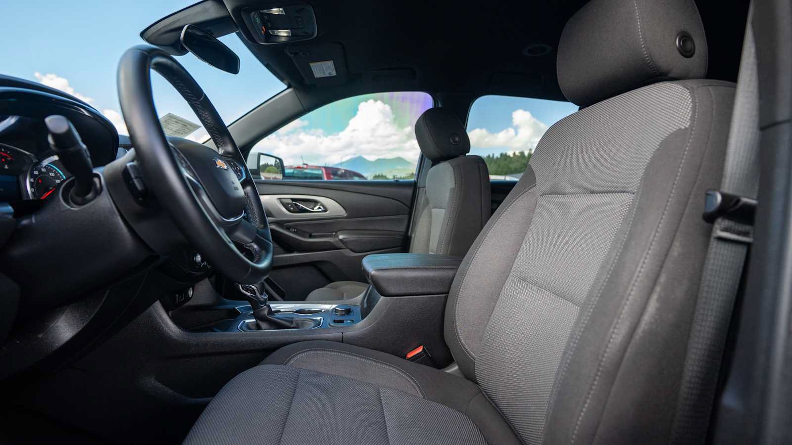 Used 2023 Chevrolet Traverse LT w/ LPO, Floor Liner Package AWD/4WD image 10