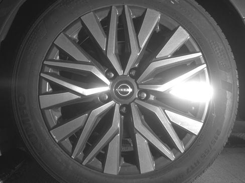 Used 2025 Nissan Altima 2.5 SV image 10