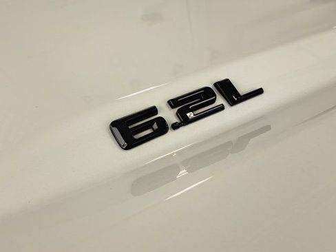 Used 2023 Chevrolet Silverado 1500 High Country w/ Z71 Off-Road Package AWD/4WD image 36