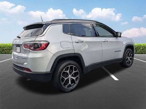 Used 2024 Jeep Compass Limited AWD/4WD image 5