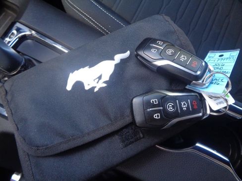 Used 2016 Ford Mustang GT w/ Black Accent Package RWD image 33