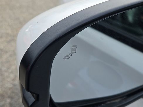 Certified 2023 Honda HR-V EX-L image 11