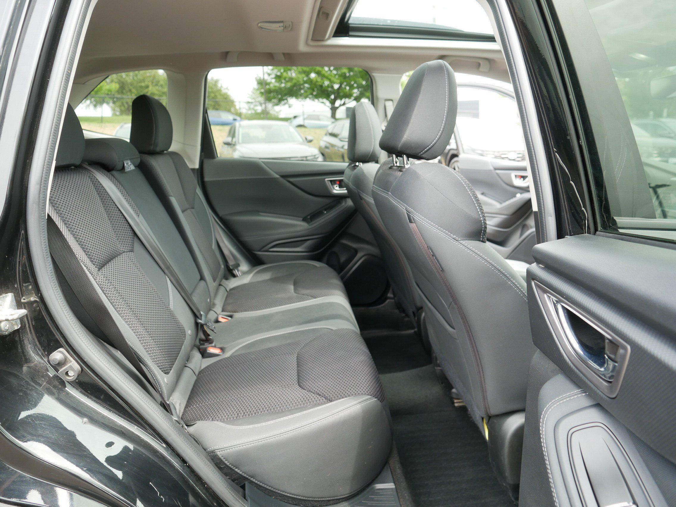 Used 2019 Subaru Forester Premium w/ All-Weather Package AWD/4WD image 18