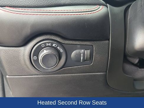 Used 2024 Dodge Durango GT RWD image 13
