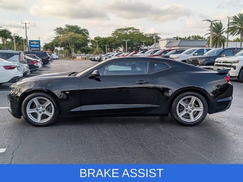 Certified 2020 Chevrolet Camaro LT RWD image 4