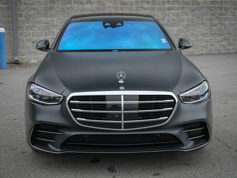 Used 2023 Mercedes-Benz S 580e 4MATIC Sedan w/ AMG Line image 8
