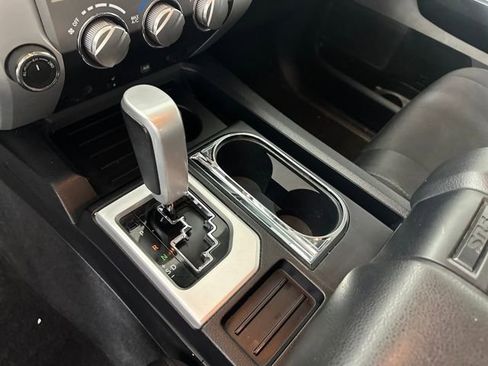 Used 2017 Toyota Tundra SR5 image 20