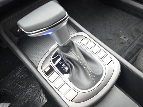 Certified 2025 Hyundai Kona SEL image 13