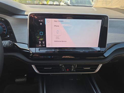 New 2026 Volkswagen Atlas Cross Sport SE image 11