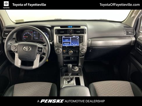 Used 2020 Toyota 4Runner SR5 AWD/4WD image 21