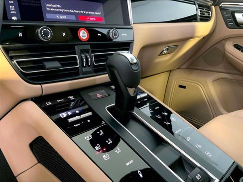 New 2026 Porsche Macan S image 17