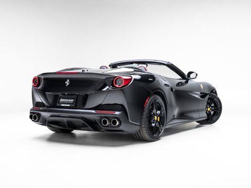 Used 2019 Ferrari Portofino image 47