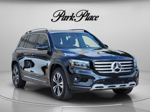 Used 2025 Mercedes-Benz GLB 250 image 4
