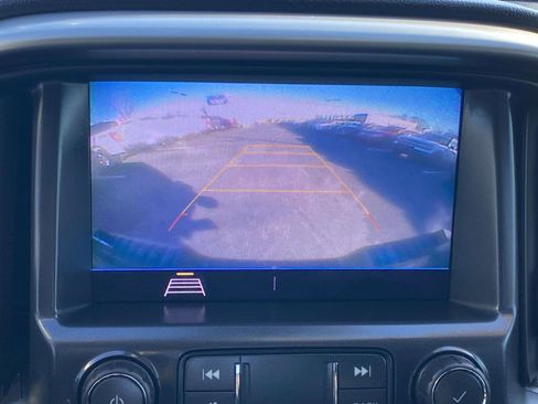 Used 2021 Chevrolet Colorado LT w/ Fleet Safety Package image 23