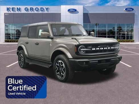 Certified 2026 Ford Bronco Outer Banks AWD/4WD image 1