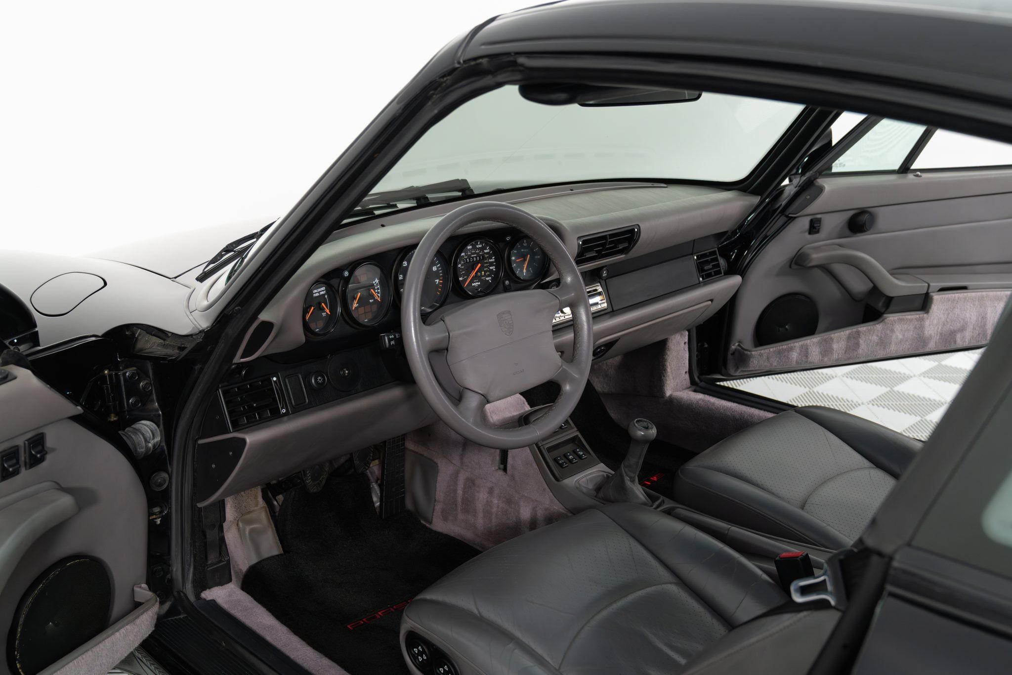Used 1996 Porsche 911 Targa RWD image 3