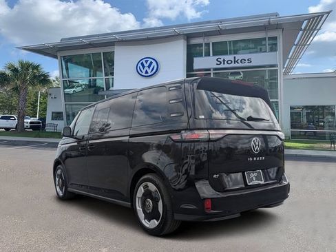 New 2025 Volkswagen ID. Buzz Pro S RWD image 5