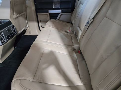 Used 2017 Ford F250 Lariat w/ Chrome Package image 23