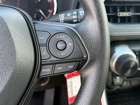 Used 2025 Toyota RAV4 LE AWD/4WD image 16