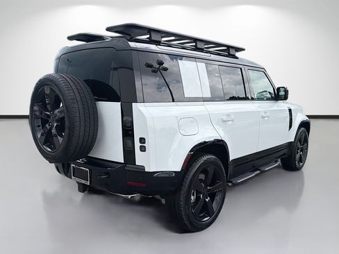 New 2026 Land Rover Defender 110 X-Dynamic SE AWD/4WD image 5