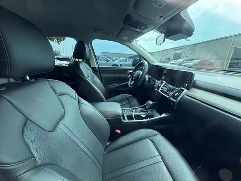 Certified 2023 Kia Sorento S AWD/4WD image 3