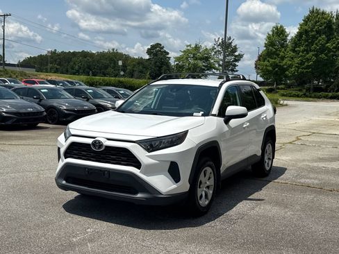 Used 2019 Toyota RAV4 LE w/ Carpet Mat Package FWD image 1