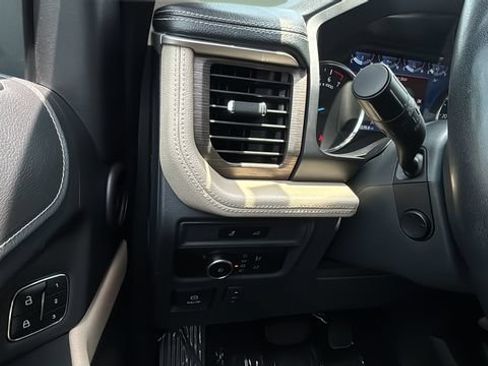 Used 2024 Ford Expedition Limited RWD image 22