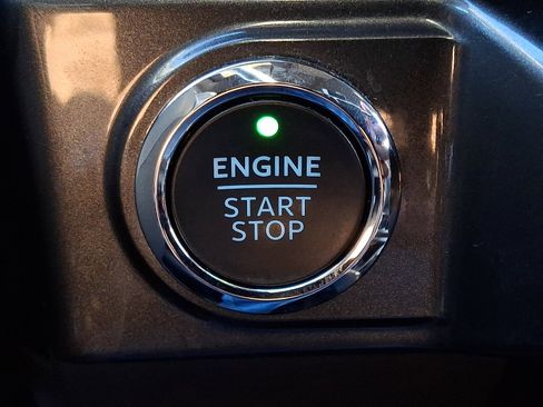 Certified 2022 Ford F150 XLT w/ Equipment Group 302A High image 22