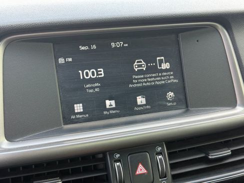Used 2018 Kia Optima S FWD image 10