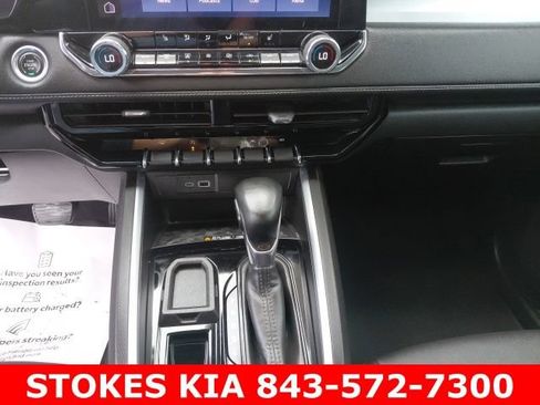 Used 2023 Chevrolet Colorado LT w/ LT Convenience Package III RWD image 13