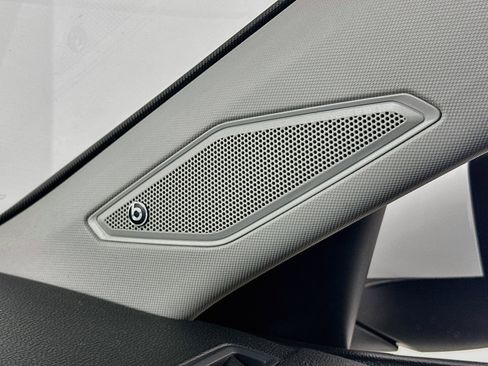 Used 2019 Volkswagen Jetta SEL Premium image 19