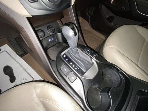 Used 2018 Hyundai Santa Fe Sport w/ 2.4L Tech Package 04 AWD/4WD image 20