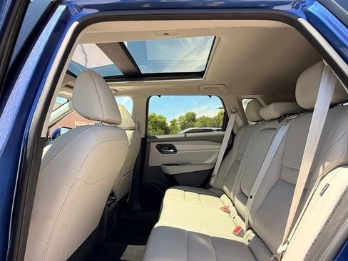 Used 2023 Nissan Rogue SL w/ SL Premium Package FWD image 21