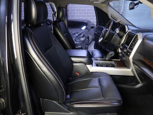 Used 2020 Ford F150 Lariat image 13