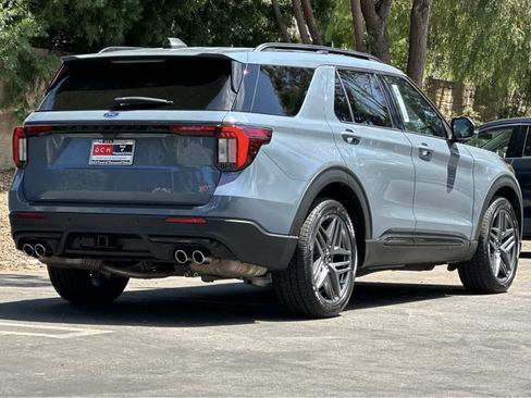 Certified 2025 Ford Explorer ST RWD image 2