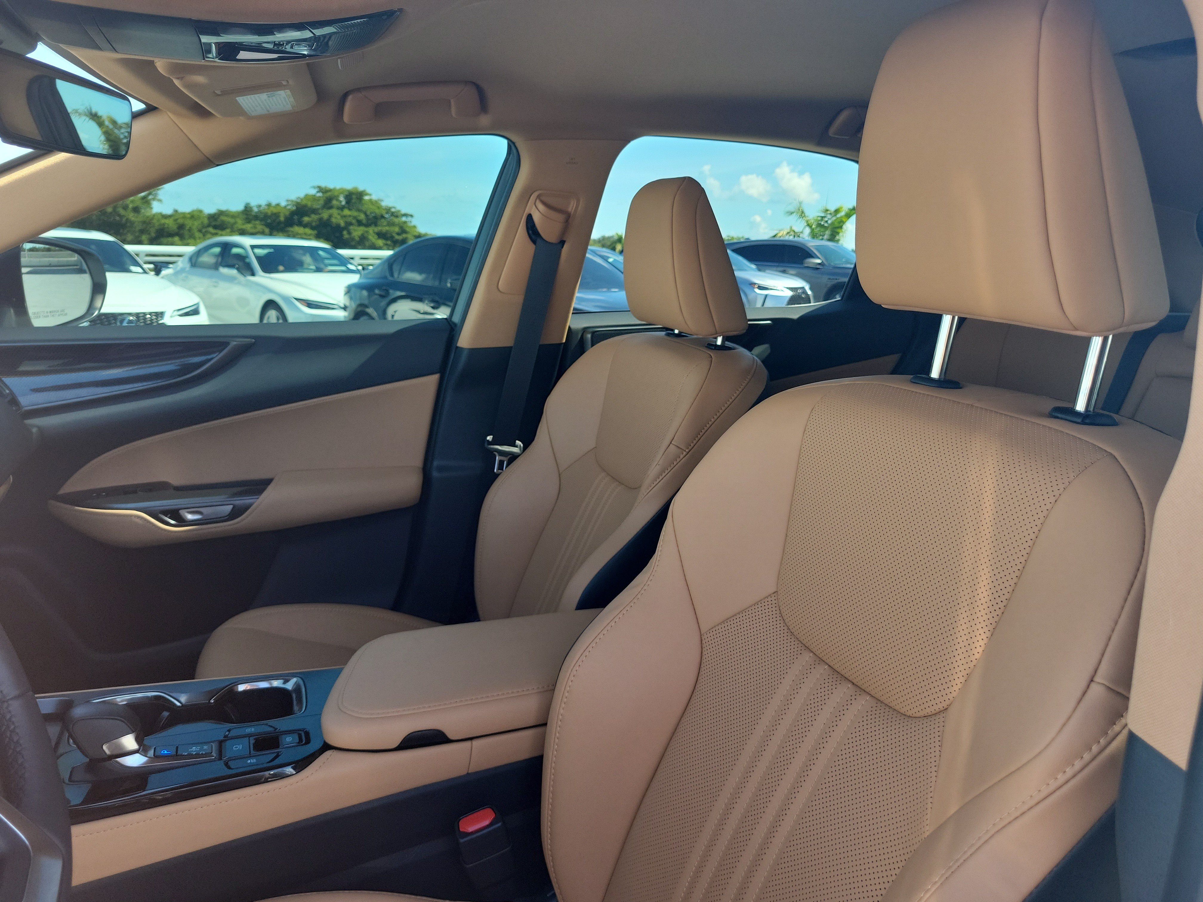 Used 2025 Lexus NX 250 FWD w/ Accessory Package (Z2) image 20