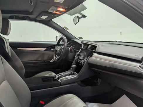Used 2017 Honda Civic EX-T image 16