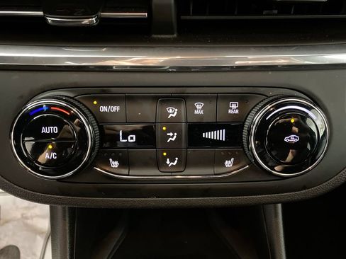 Certified 2024 Buick Envista Preferred w/ Convenience I Package image 18