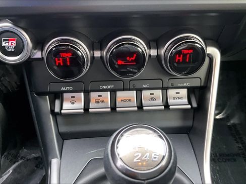 Used 2024 Toyota GR86 image 33