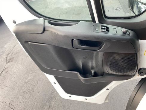 Used 2026 RAM ProMaster 2500 w/ Convenience Group FWD image 18
